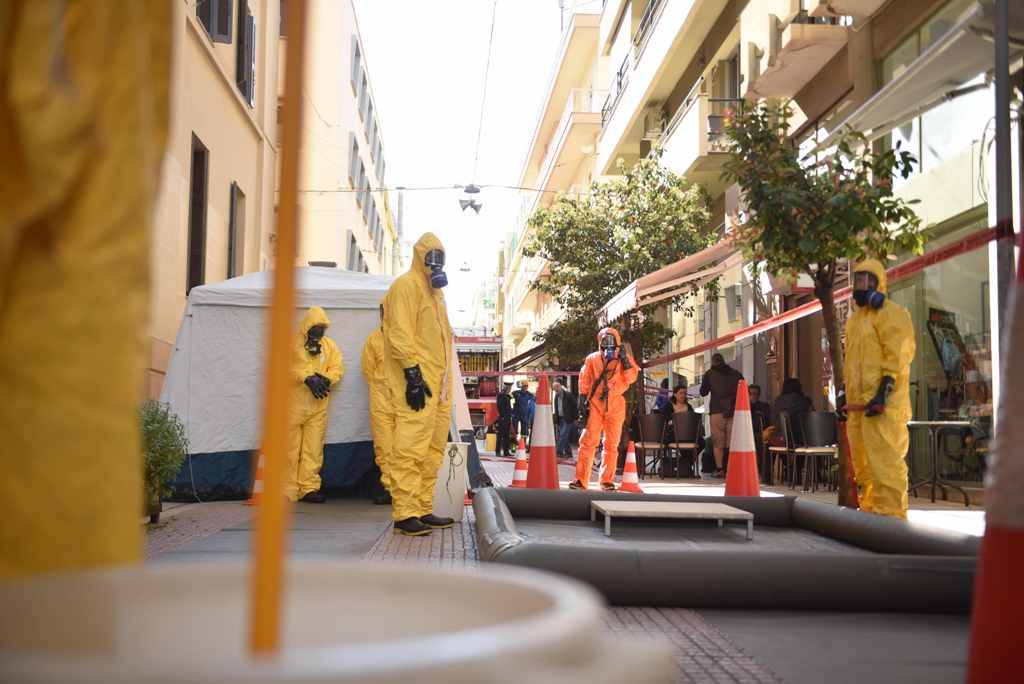 Πάτρα: Επίθεση με χημικά στα δικαστήρια