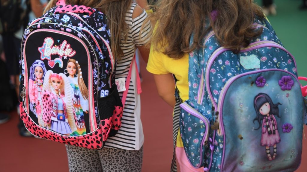 Λαμία: Μαζική τροφική δηλητηρίαση μαθητών από σχολικά γεύματα, ξεσπούν οι γονείς τους
