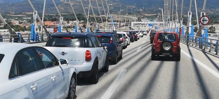 Έξοδος εκδρομέων-Πάσχα: Αυξημένη κατά 15% η κίνηση στη γέφυρα Ρίου-Αντιρρίου