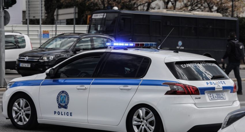 Χτύπησε την γυναίκα του και μετά κλειδώθηκε στο σπίτι