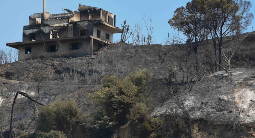 Φωτιές στην Αχαΐα, ο τελικός απολογισμός: 56 «κόκκινα» και 113 «κίτρινα» σπίτια