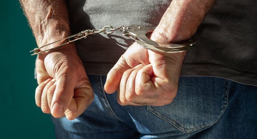Κάτω Αχαΐα: Τον έψαχναν για απάτη στην Άρτα, τον εντόπισαν και τον συνέλαβαν