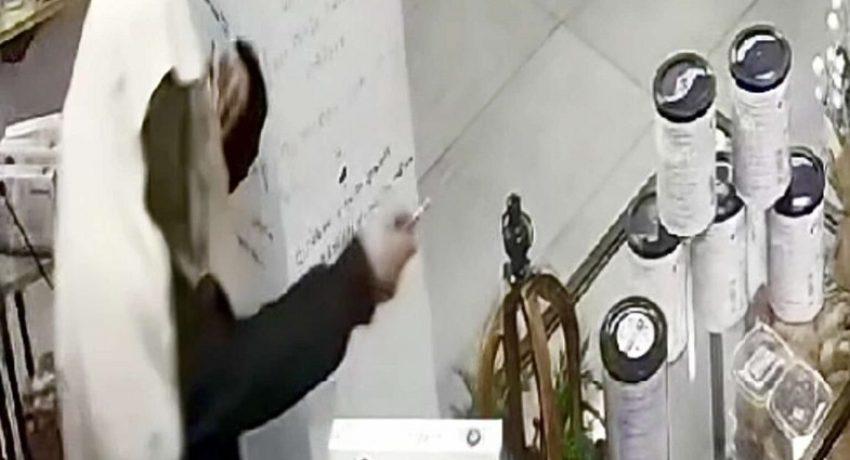 Ηλεία: Σκεπάστηκε με πετσέτα για να…ληστέψει (Βίντεο)