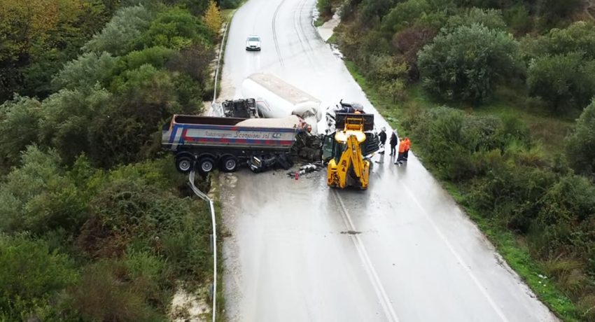 Πάτρα: Σοβαρό τροχαίο στην περιοχή Θεριανού με δύο νταλίκες