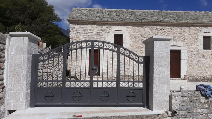 Ο Πολιτιστικός Εξωραϊστικός Σύλλογος Αγραμπέλων «Ο ΑΓΙΟΣ ΔΗΜΗΤΡΙΟΣ» σας προσκαλεί στην κοπή της πρωτοχρονιάτικης πίτας 2026