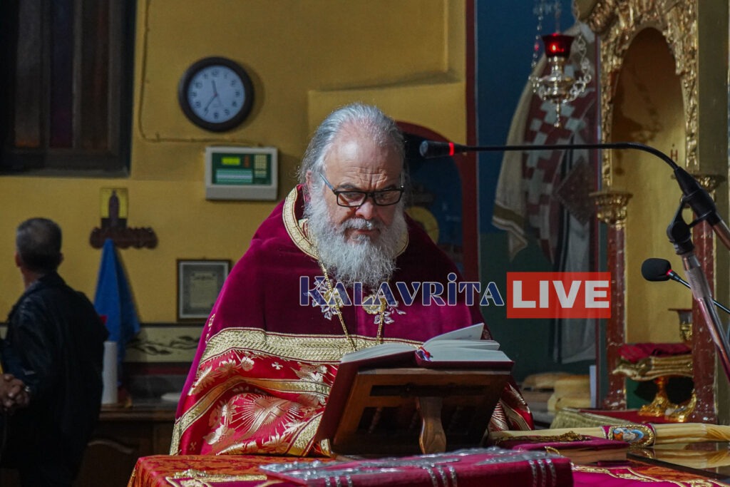 Καλάβρυτα: Σε πανηγυρικό κλίμα η Ανάσταση ΦΩΤΟ