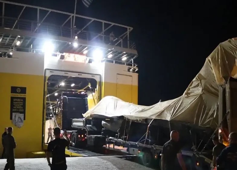 Επιχείρηση μεταφοράς του F-16 από τη Ζάκυνθο – Αναχώρησε με το «ΚΕΦΑΛΟΝΙΑ»