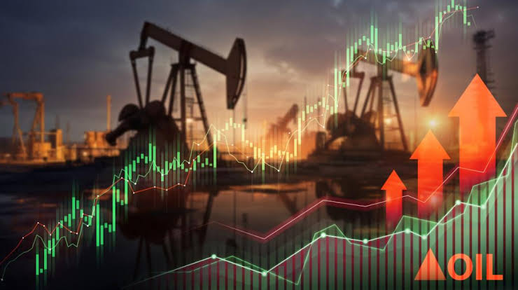 Άλμα των τιμών του πετρελαίου κατά σχεδόν 4% εν μέσω των εχθροπραξιών ΗΠΑ και Ιράν