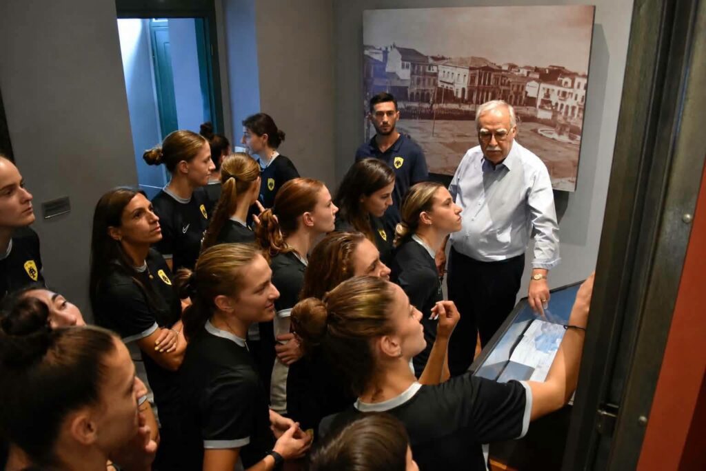 Το Δημοτικό Μουσείο Καλαβρυτινού Ολοκαυτώματος επισκέφθηκε η γυναικεία ομάδα ποδοσφαίρου της ΑΕΚ