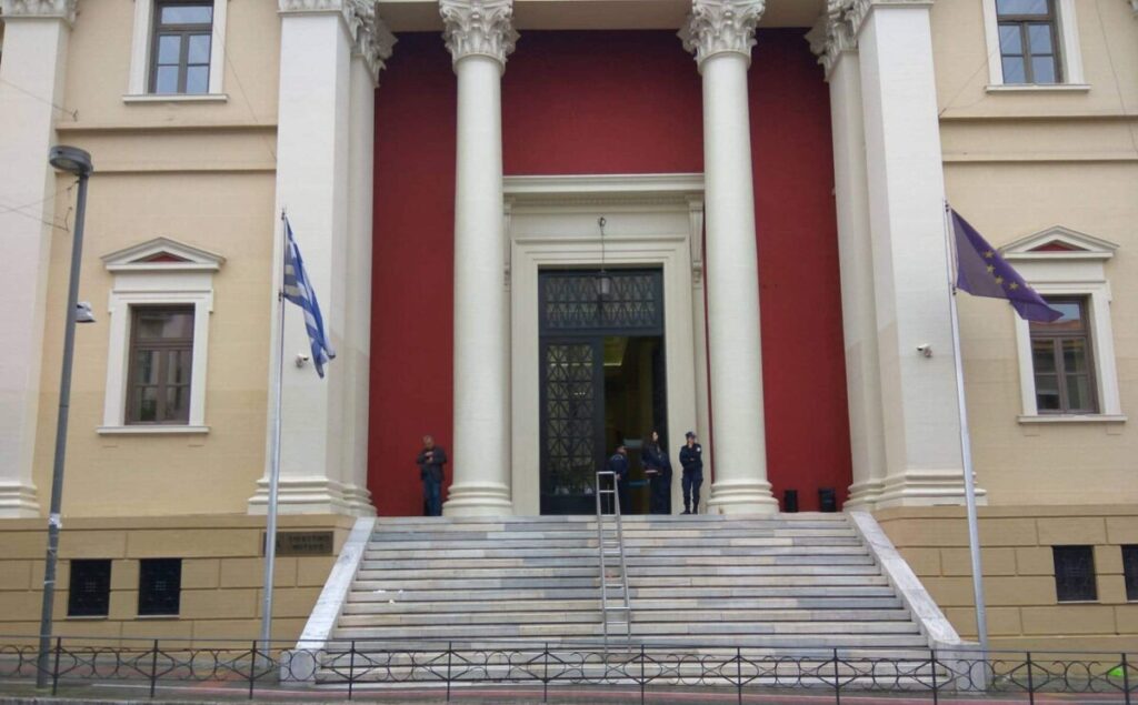 Πάτρα: Τη Δευτέρα απολογείται ο 50χρονος καθηγητής που κατηγορείται για ασελγείς πράξεις σε βάρος μαθήτριας
