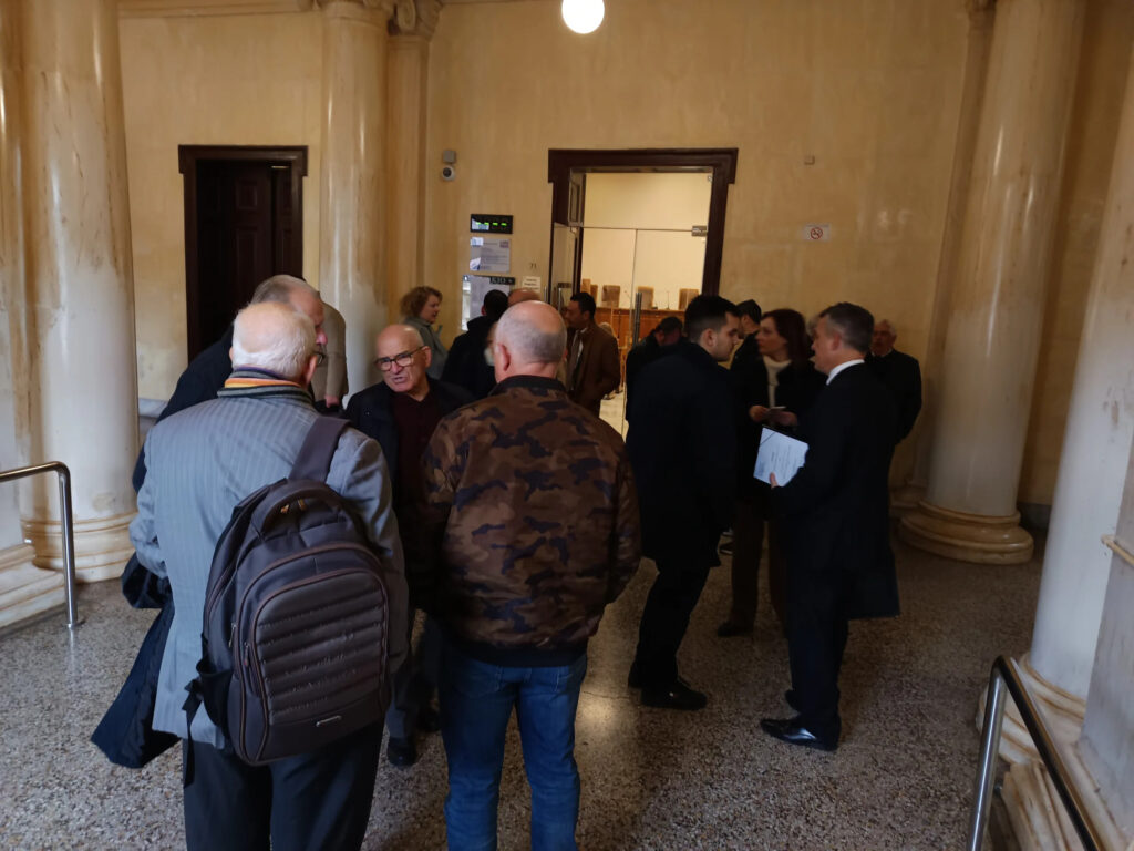 Αχαϊκή Τράπεζα: Αύριο η εξέταση μαρτύρων στη δίκη των 27 κατηγορουμένων
